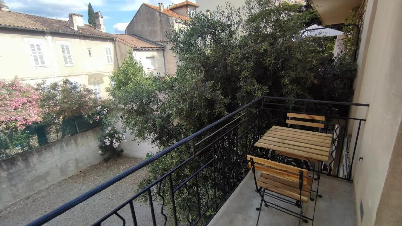 Le Victor Hugo - Avignon Intra Muros - Calme - Clim - Lumineux Apartment